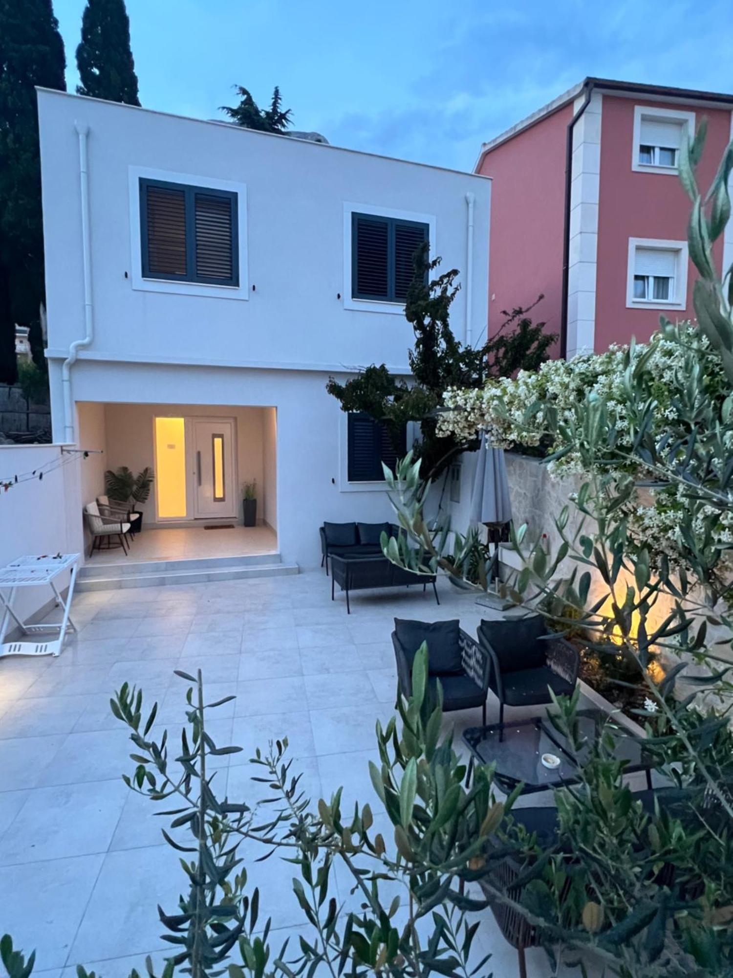 Apartmani Cvitanovic Baska Voda Luaran gambar